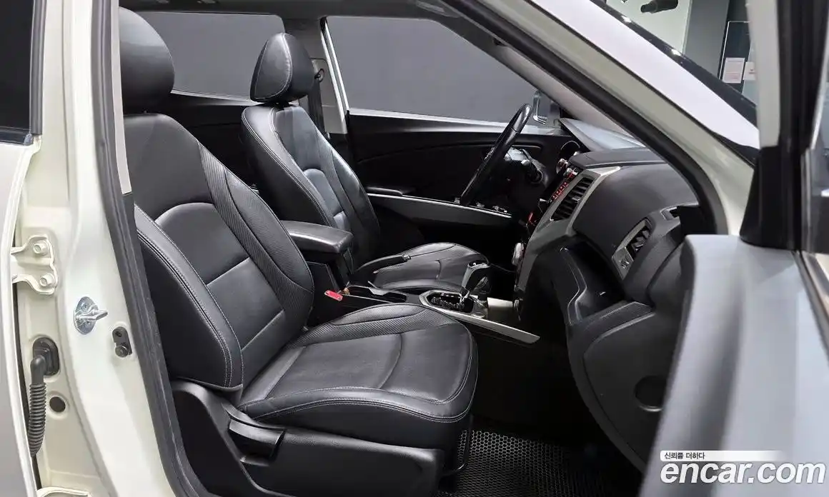 SsangYong TIBOLI 2016 1.6 Автомат в Москве № 818450, фото 10