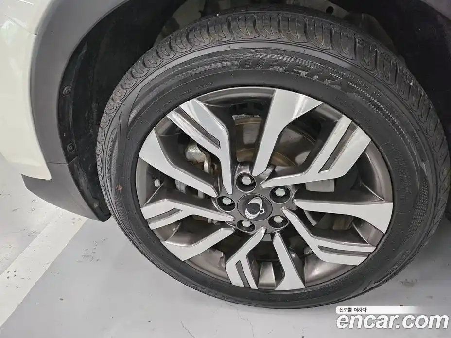 SsangYong TIBOLI 2019 1.6 Автомат в Москве № 818829, фото 19