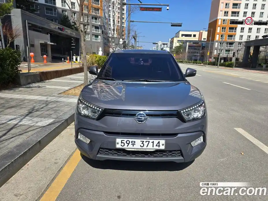 SsangYong TIBOLI 2015 1.6 Автомат в Москве № 818952, фото 2