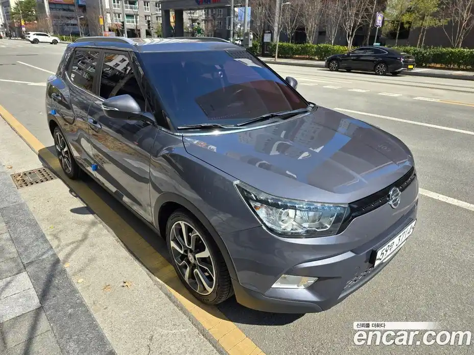 SsangYong TIBOLI 2015 1.6 Автомат в Москве № 818952, фото 3