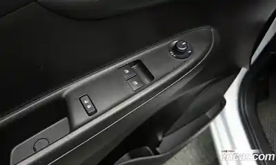 Chevrolet Spark 2016 1.0 Автомат в Москве № 819327, миниатюра 11