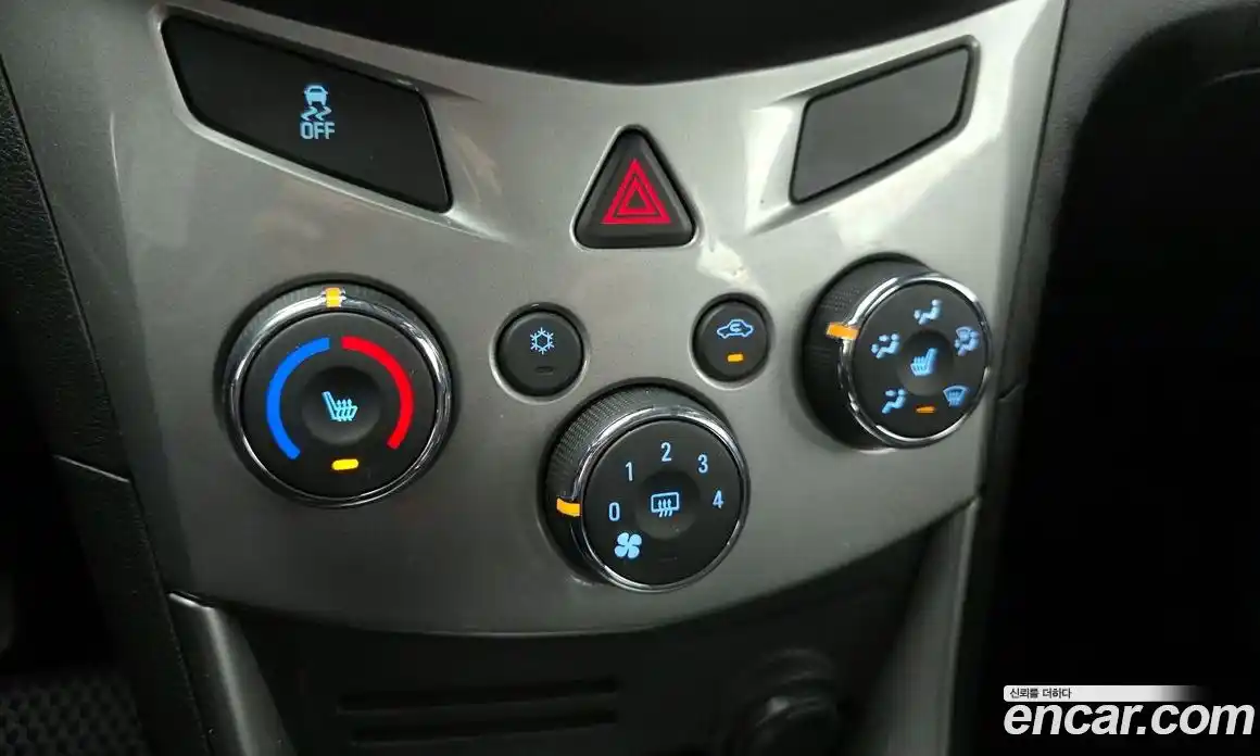 Chevrolet Trax 2015 1.4 Автомат в Москве № 819343, фото 18