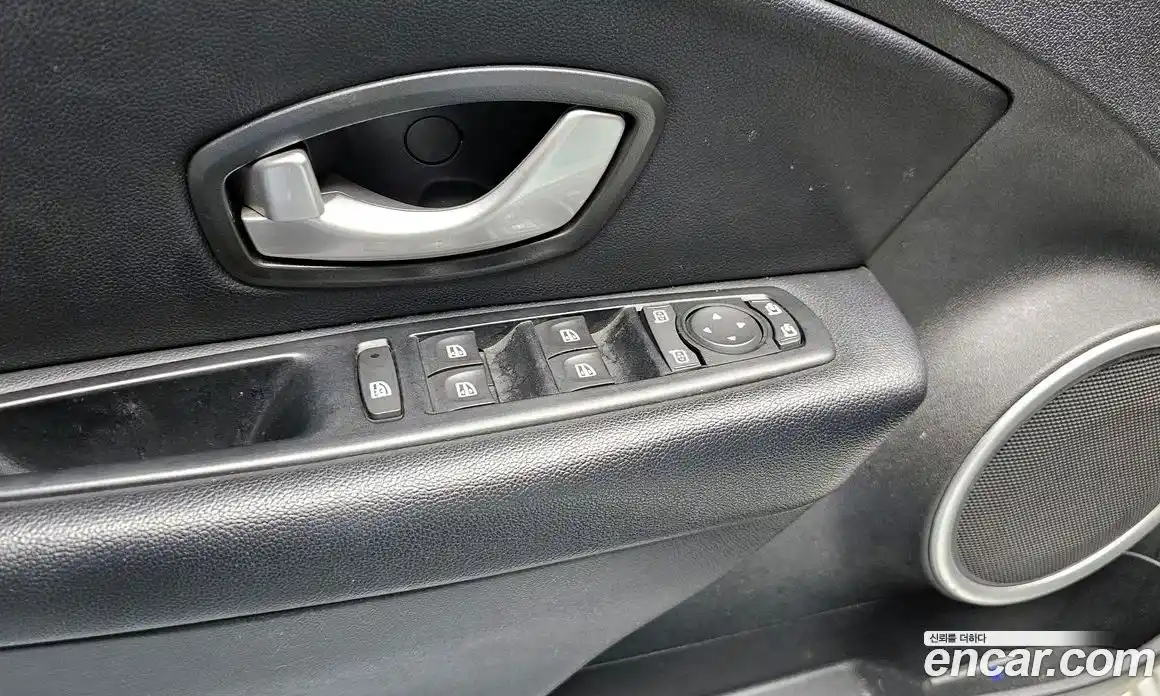 Renault SM3 2012 1.6 Автомат в Москве № 820803, фото 16