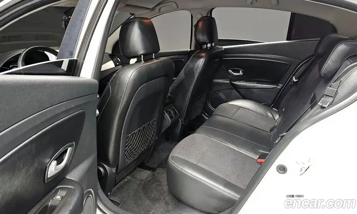 Renault SM3 2014 1.6 Автомат в Москве № 820813, фото 12