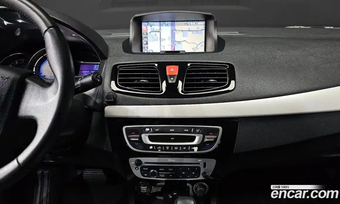 Renault SM3 2014 1.6 Автомат в Москве № 820813, фото 15