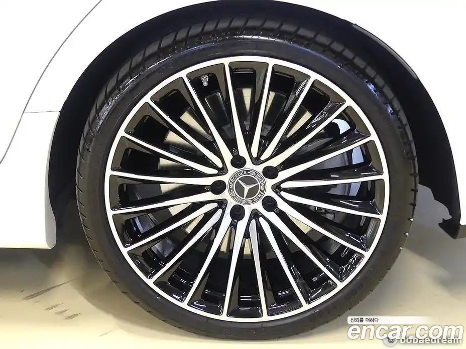 Mercedes-Benz CLS-Class 2023 3.0 Автомат в Москве № 821833, фото 9