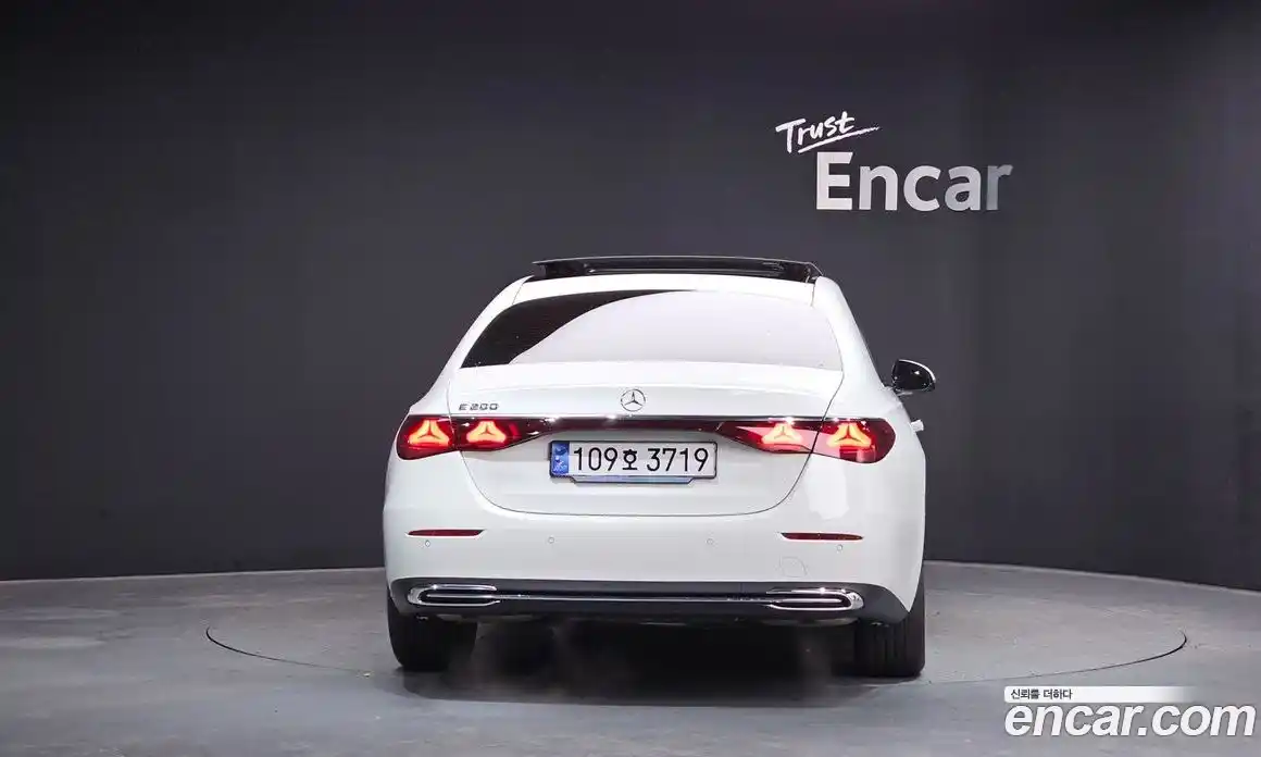 Mercedes-Benz E-Class 2024 2.0 Автомат в Москве № 821916, фото 4