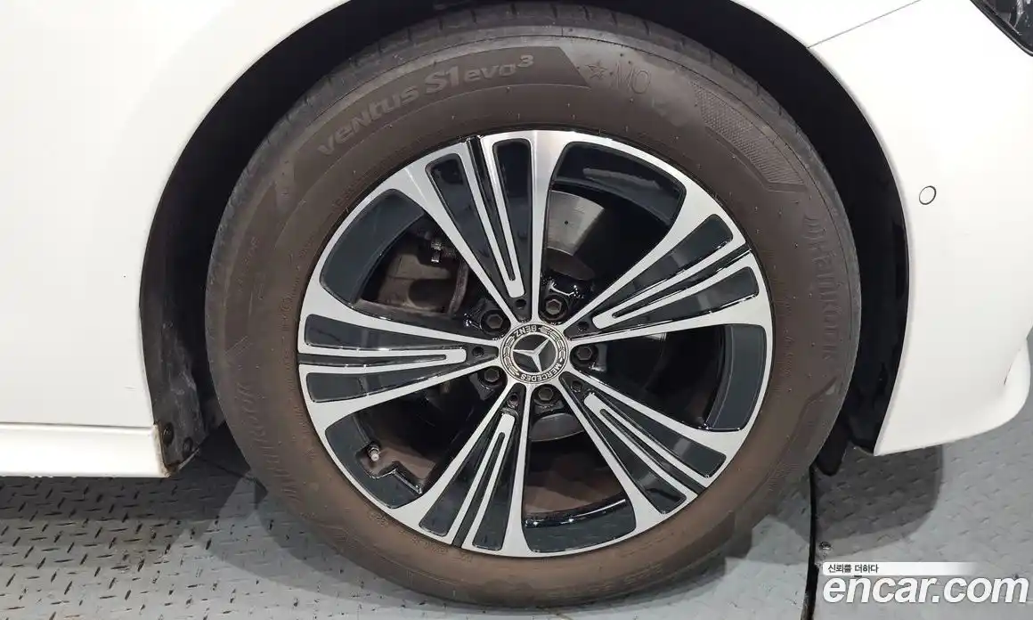 Mercedes-Benz E-Class 2024 2.0 Автомат в Москве № 821916, фото 5