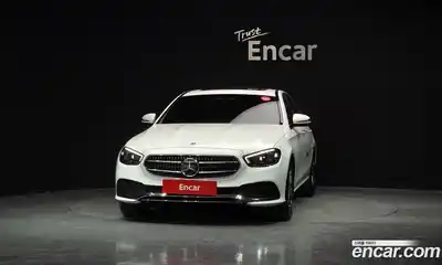 Mercedes-Benz E-Class 2022 2.0 Автомат в Москве № 821934, миниатюра 3