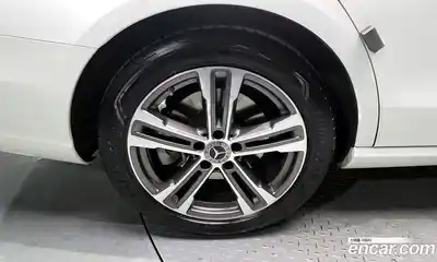 Mercedes-Benz E-Class 2022 2.0 Автомат в Москве № 821934, миниатюра 5