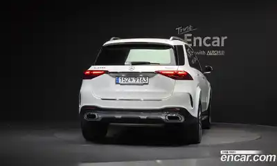Mercedes-Benz GLE-Class 2023 3.0 Автомат в Москве № 821941, миниатюра 4