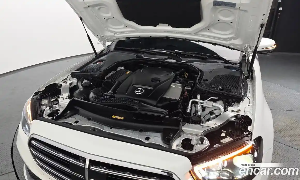 Mercedes-Benz E-Class 2022 2.0 Автомат в Москве № 822037, фото 5