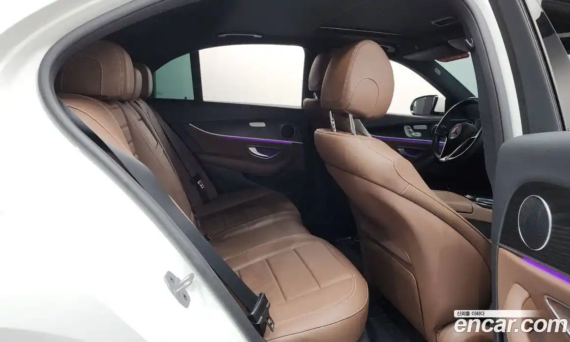 Mercedes-Benz E-Class 2022 2.0 Автомат в Москве № 822204, фото 11