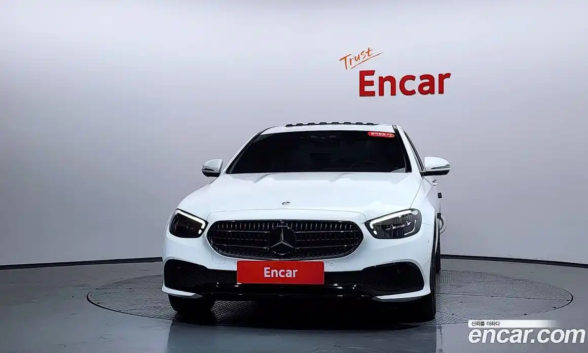 Mercedes-Benz E-Class 2022 2.0 Автомат в Москве № 822204, фото 2