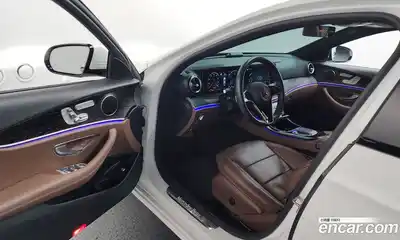 Mercedes-Benz E-Class 2022 2.0 Автомат в Москве № 822204, миниатюра 9
