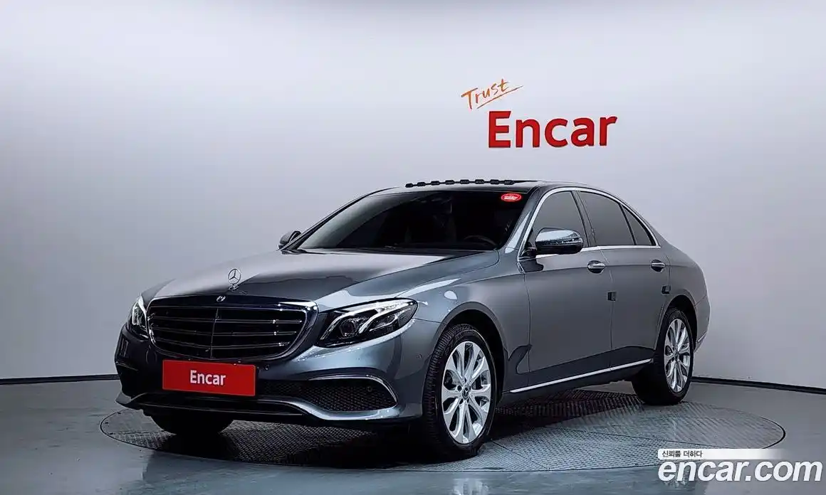 Mercedes-Benz E-Class 2020 2.0 Автомат в Москве № 822205, фото 1