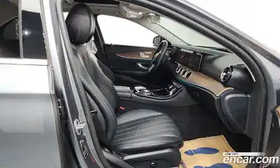 Mercedes-Benz E-Class 2020 2.0 Автомат в Москве № 822205, миниатюра 11