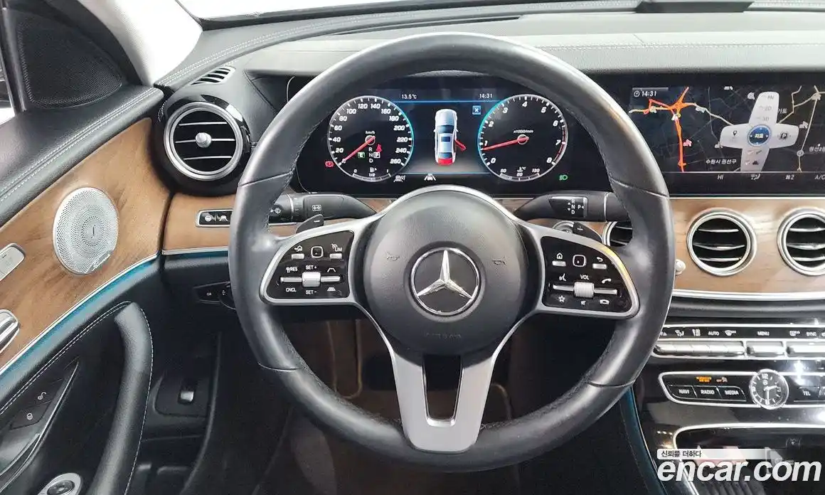 Mercedes-Benz E-Class 2020 2.0 Автомат в Москве № 822205, фото 13