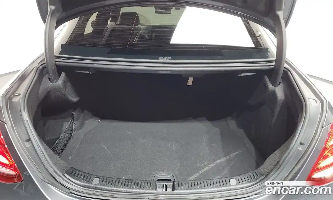 Mercedes-Benz E-Class 2020 2.0 Автомат в Москве № 822205, фото 20