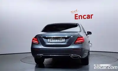 Mercedes-Benz E-Class 2020 2.0 Автомат в Москве № 822205, миниатюра 4