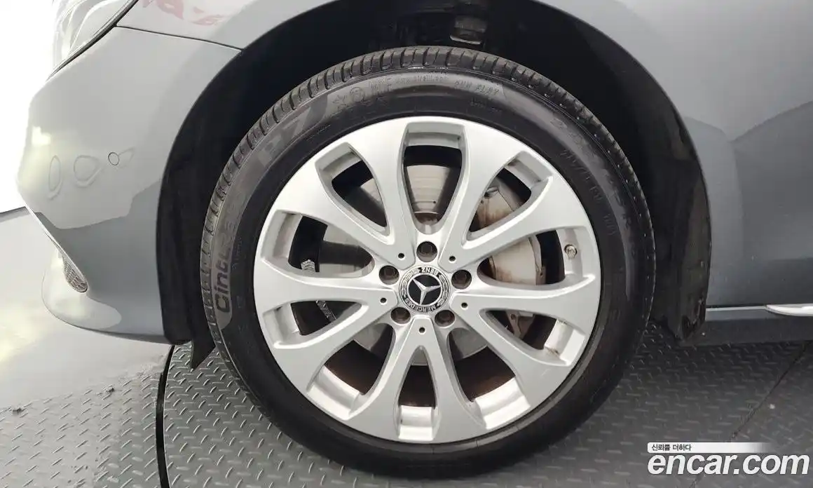 Mercedes-Benz E-Class 2020 2.0 Автомат в Москве № 822205, фото 5