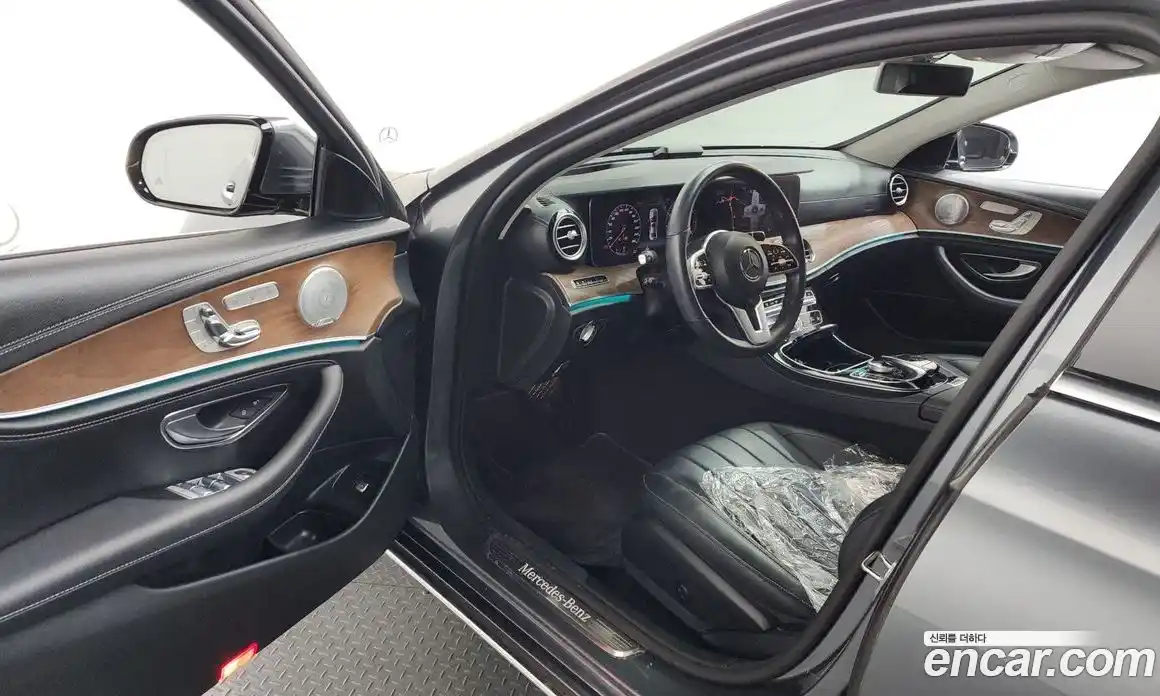 Mercedes-Benz E-Class 2020 2.0 Автомат в Москве № 822205, фото 10