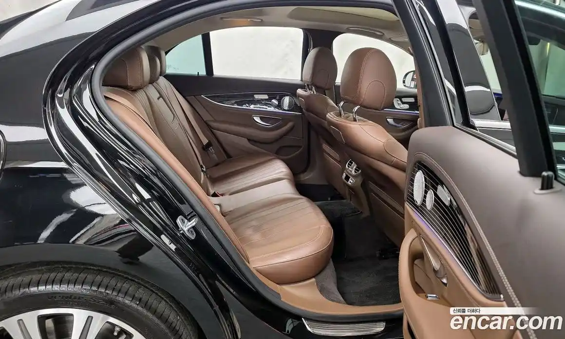 Mercedes-Benz E-Class 2020 3.0 Автомат в Москве № 822816, фото 12