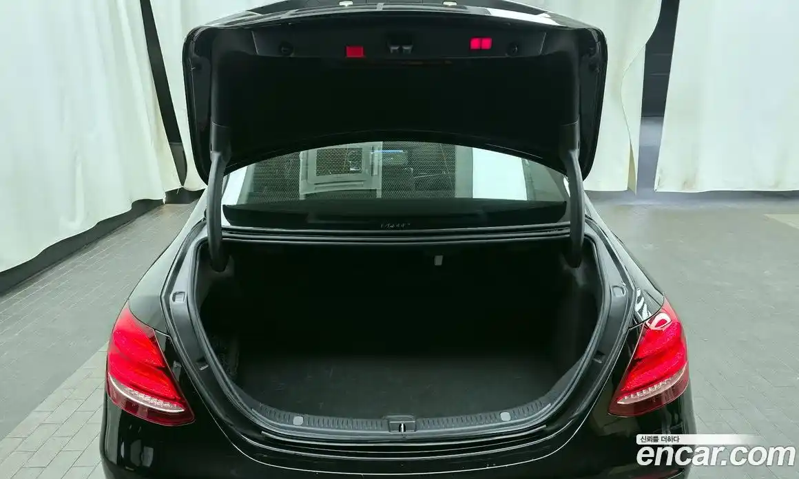 Mercedes-Benz E-Class 2020 3.0 Автомат в Москве № 822816, фото 20