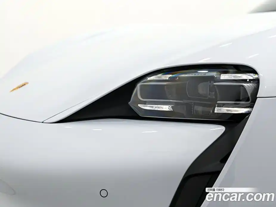 Porsche Taycan 2023 0.1 Автомат в Москве № 824209, фото 11