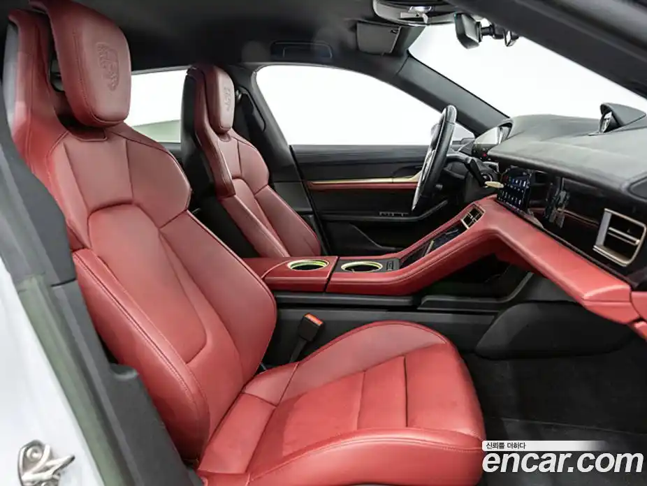 Porsche Taycan 2023 0.1 Автомат в Москве № 824209, фото 15