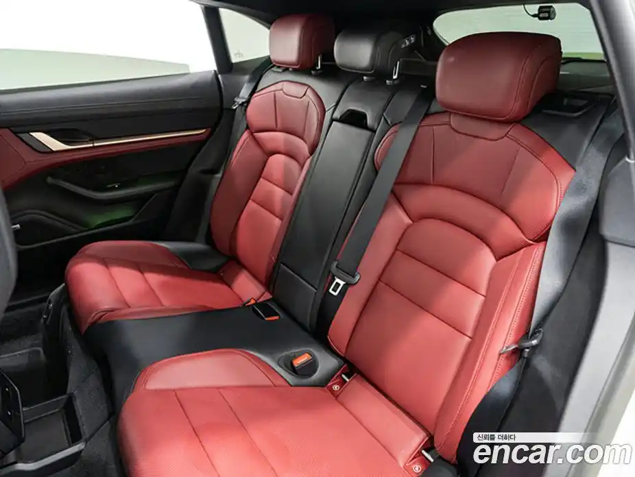 Porsche Taycan 2023 0.1 Автомат в Москве № 824209, фото 17