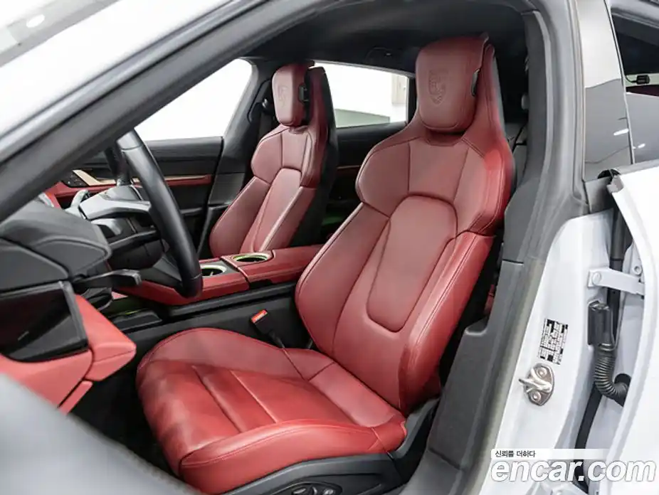 Porsche Taycan 2023 0.1 Автомат в Москве № 824209, фото 10