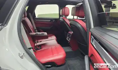 Porsche Cayenne 2023 3.0 Автомат в Москве № 824244, миниатюра 12