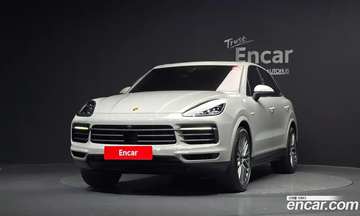 Porsche Cayenne 2023 3.0 Автомат в Москве № 824244, фото 3