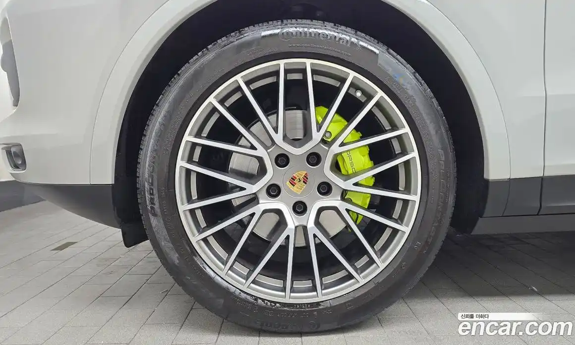 Porsche Cayenne 2023 3.0 Автомат в Москве № 824244, фото 5