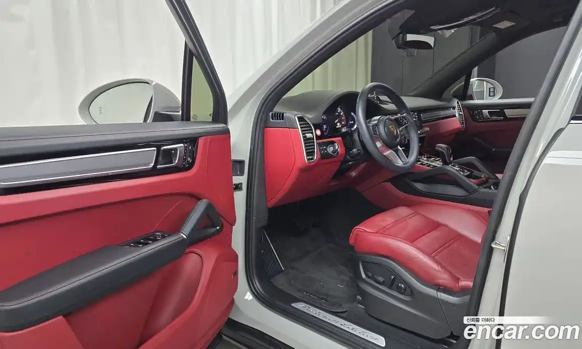 Porsche Cayenne 2023 3.0 Автомат в Москве № 824244, фото 10