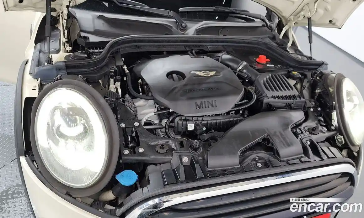 Mini Cooper 2017 1.5 Автомат в Москве № 825273, фото 6