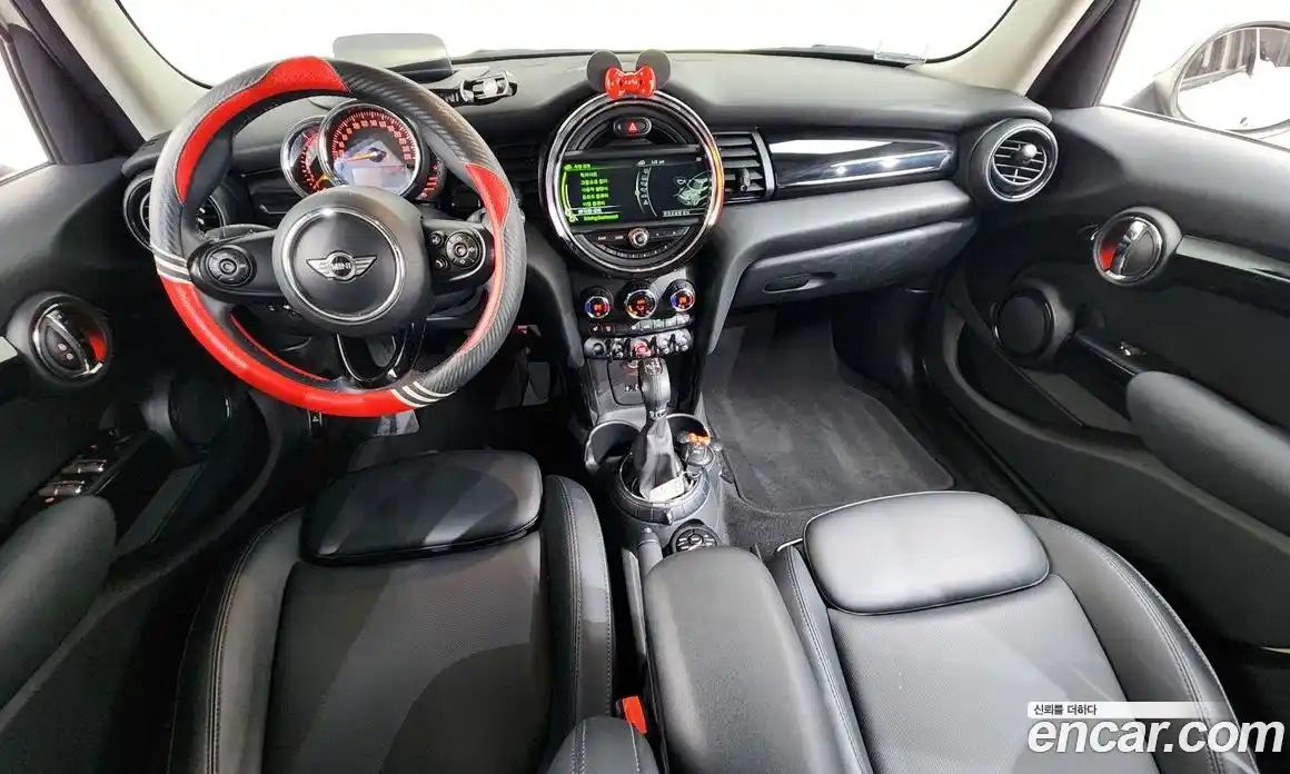 Mini Cooper 2017 1.5 Автомат в Москве № 825273, фото 7