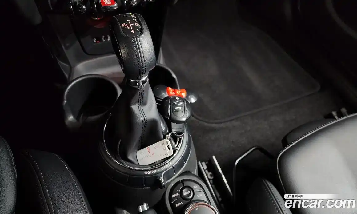 Mini Cooper 2017 1.5 Автомат в Москве № 825273, фото 9