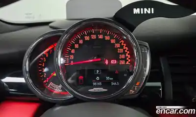 Mini Cooper 2020 2.0 Автомат в Москве № 825317, миниатюра 8