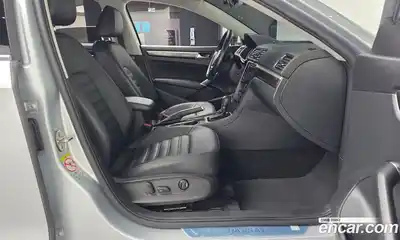 Volkswagen Passat 2018 2.0 Автомат в Москве № 826141, миниатюра 11