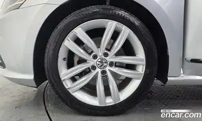 Volkswagen Passat 2018 2.0 Автомат в Москве № 826141, миниатюра 5