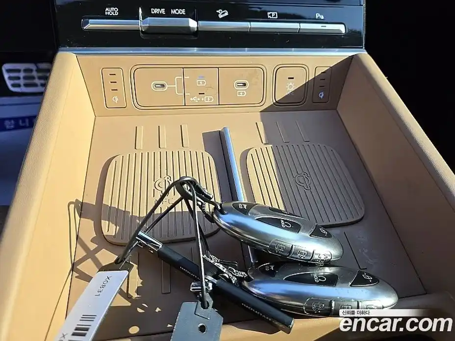 Hyundai Santa Fe 2023 1.6 Автомат в Москве № 112756, фото 16