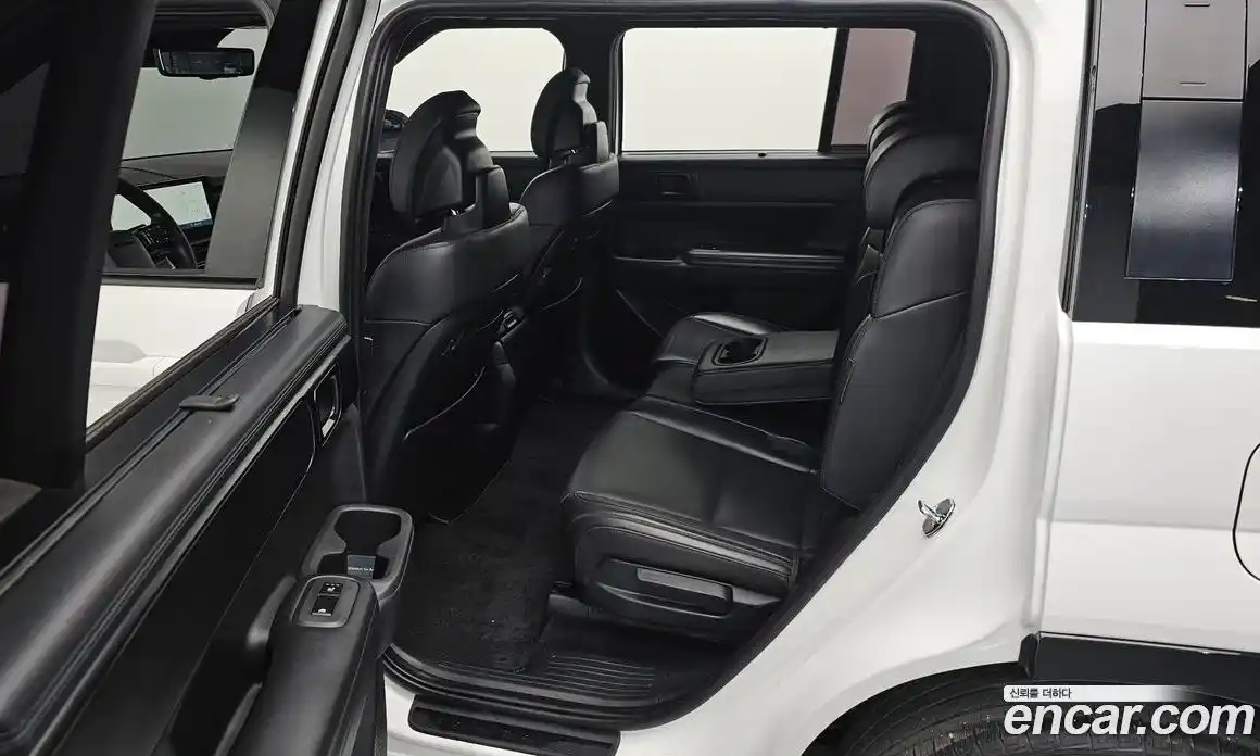 Hyundai Santa Fe 2023 1.6 Автомат в Москве № 113039, фото 11