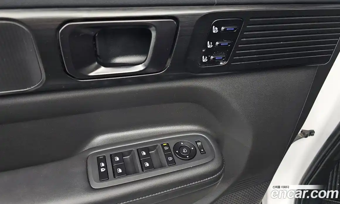 Hyundai Santa Fe 2023 1.6 Автомат в Москве № 113039, фото 13