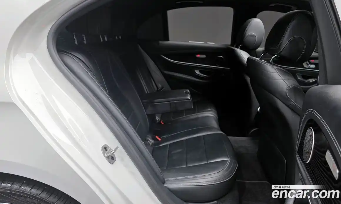 Mercedes-Benz E-Class 2021 1.9 Автомат в Москве № 161130, фото 12