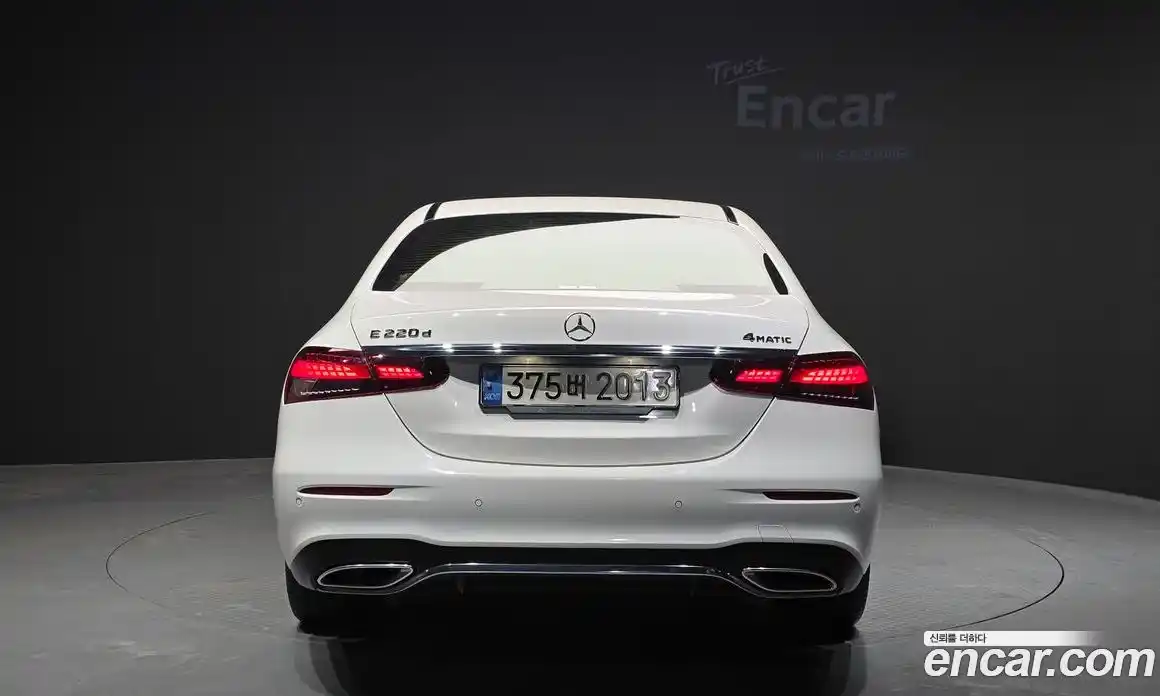 Mercedes-Benz E-Class 2021 1.9 Автомат в Москве № 161130, фото 4