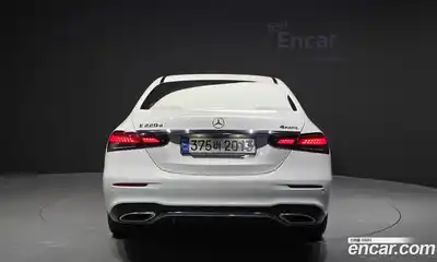 Mercedes-Benz E-Class 2021 1.9 Автомат в Москве № 161130, миниатюра 4