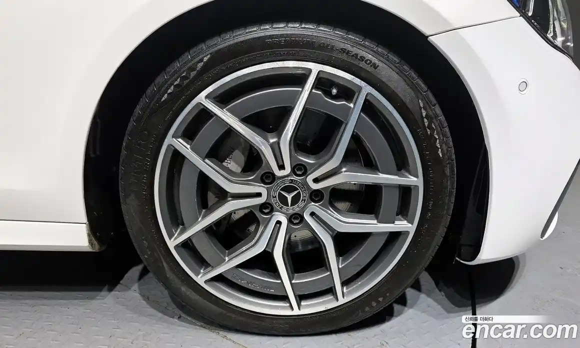 Mercedes-Benz E-Class 2021 1.9 Автомат в Москве № 161130, фото 5