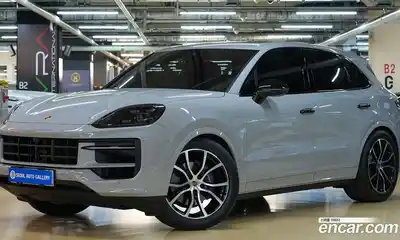Porsche Cayenne, 2023